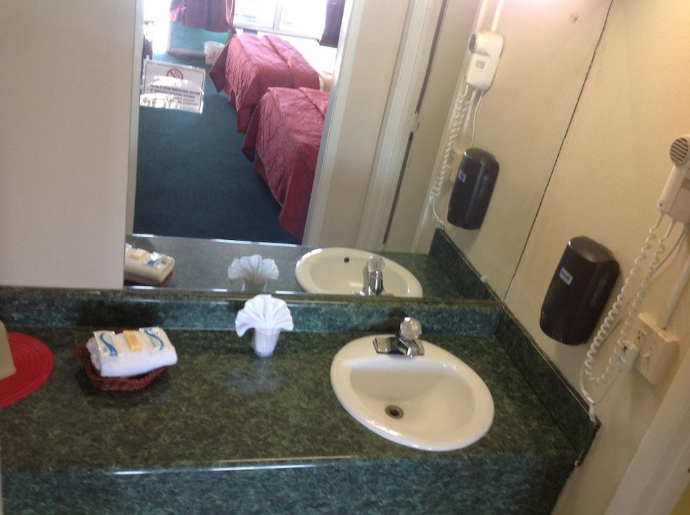 Budget Inn photo 20
