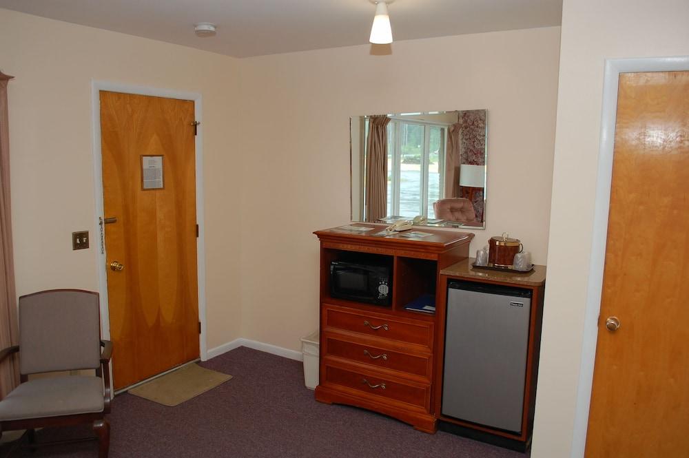 Sara Glen Motel photo 21