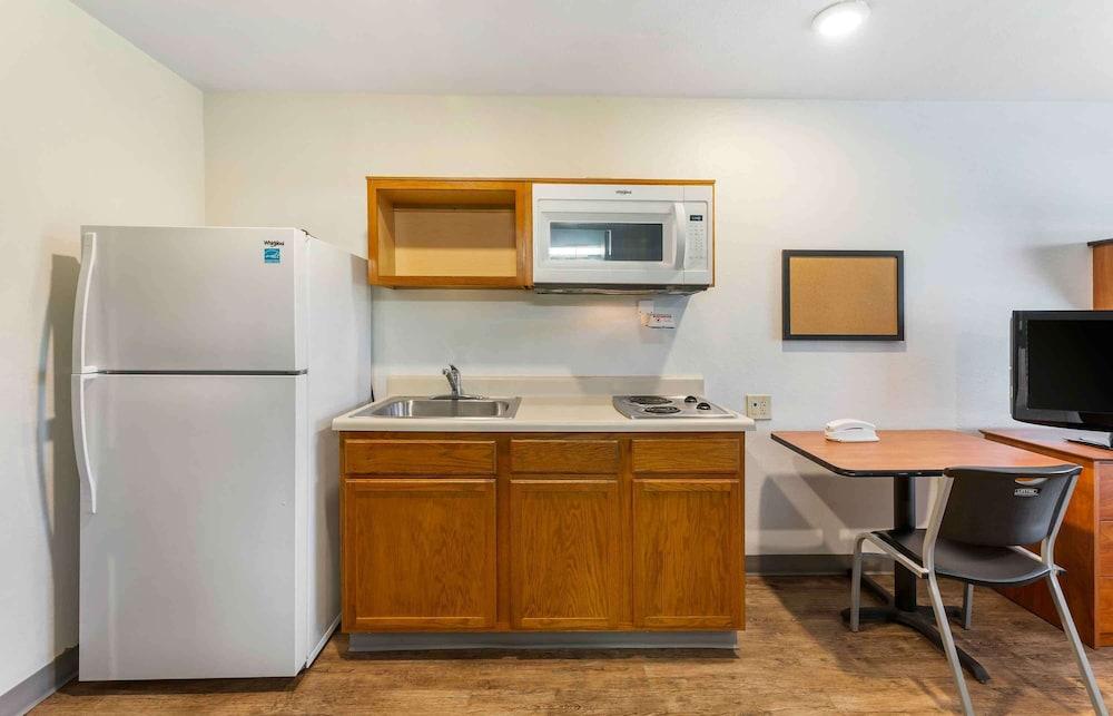 Extended Stay America Select Suites - Akron - South photo 17