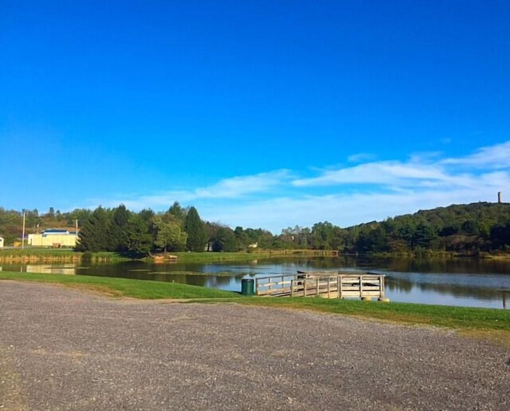 Lake Inn and Restaurant photo 2
