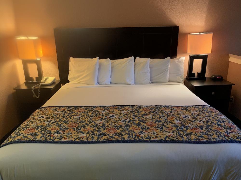 OK Hotel photo 10