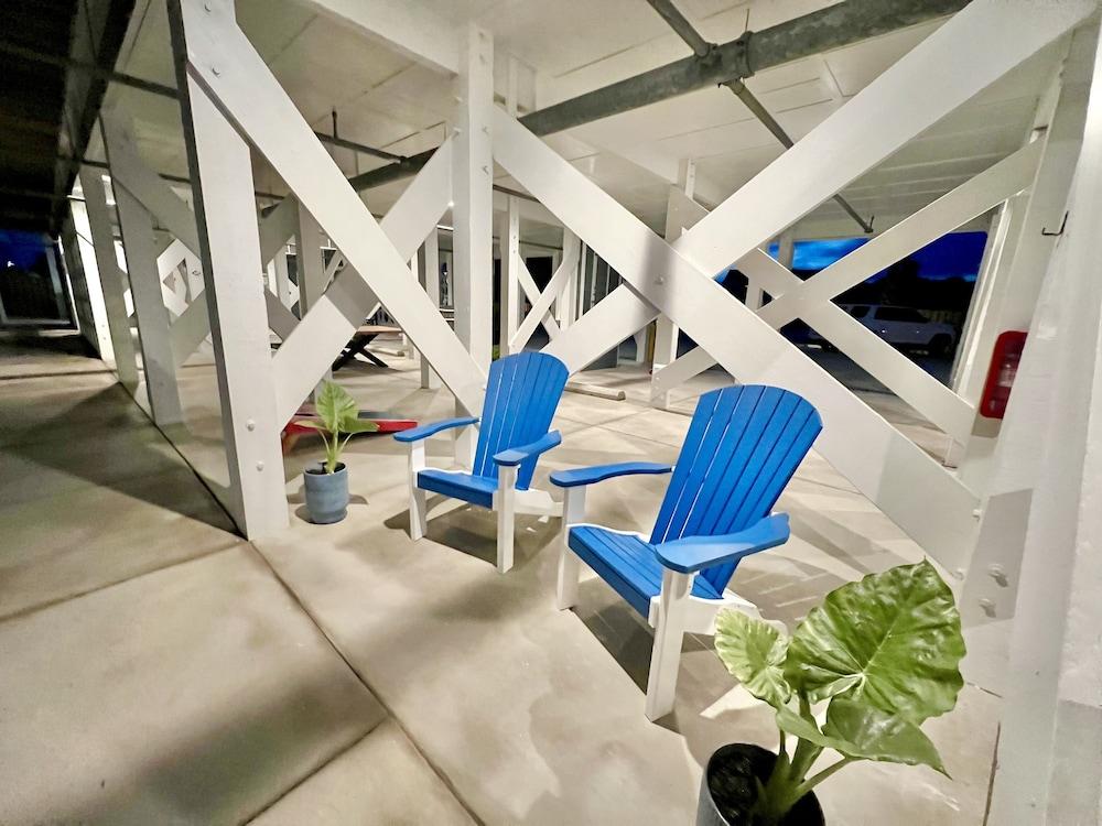 Saltwater Suites photo 40