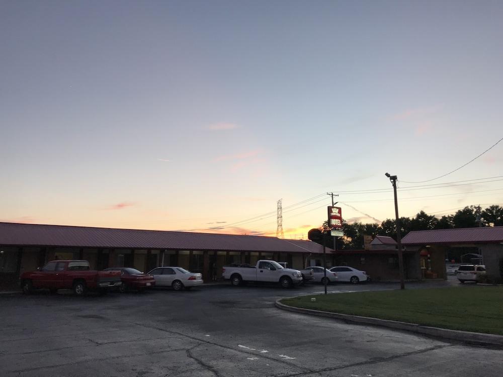 Princess Motel Maryville photo 12
