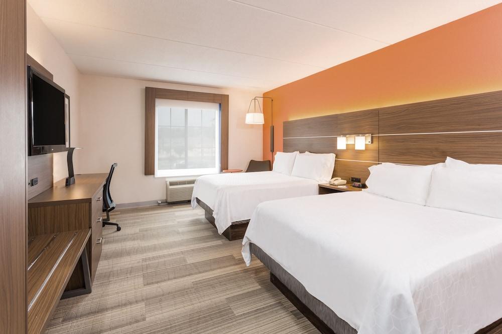 Holiday Inn Express and Suites - Petersburg - Fort Lee by IHG photo 15