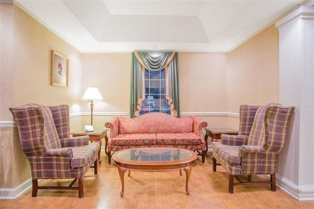 Comfort Inn Martinsville photo 18