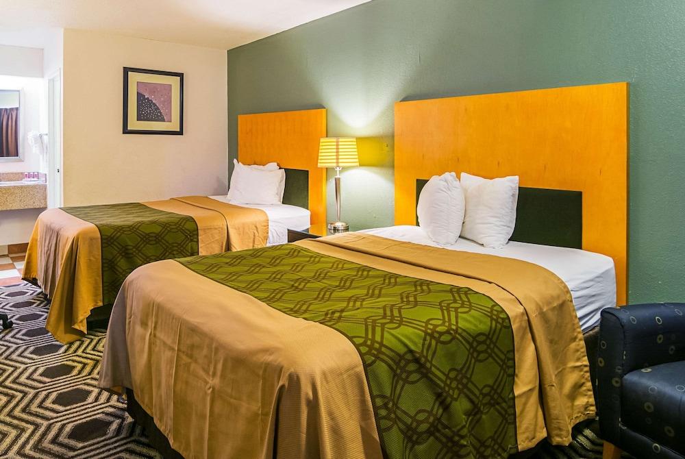 Econo Lodge South Holland - Chicago Southland photo 10
