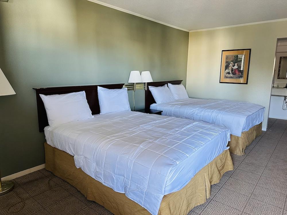 Astoria North Extended Stay photo 9