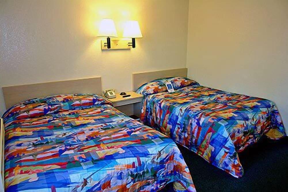 Motel 6 Portland, OR - Downtown photo 37