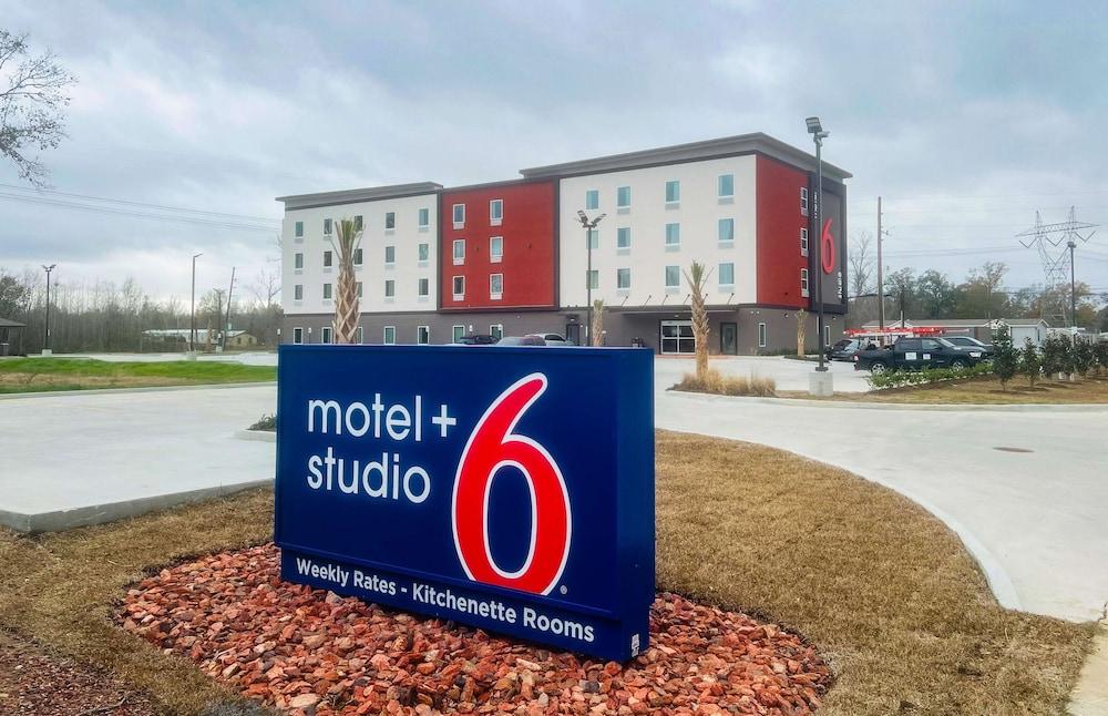 Motel 6 Gonzales, La - Baton Rouge/Geismar/Prairieville I-10 — hotel in Gonzales