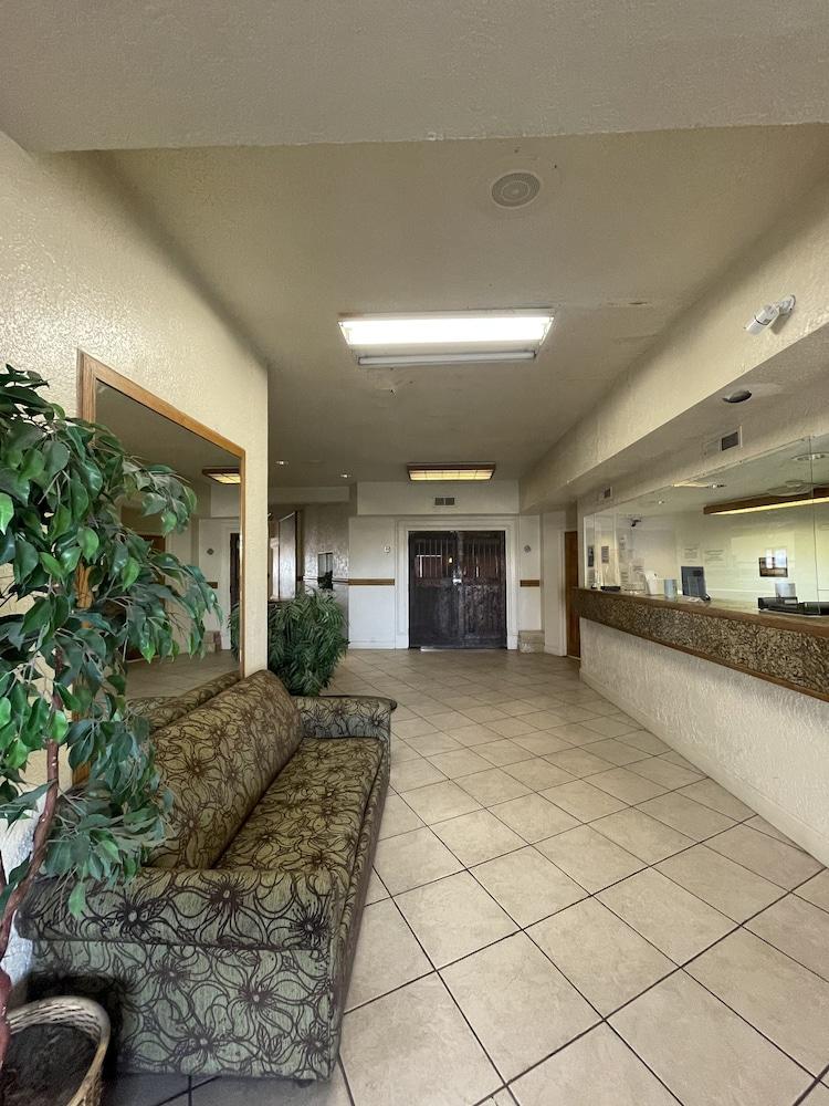 Four Corners Inn photo 25
