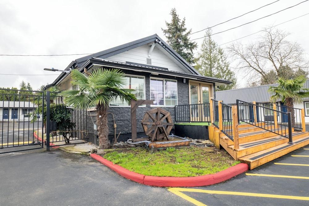 Horseshoe inn photo 20
