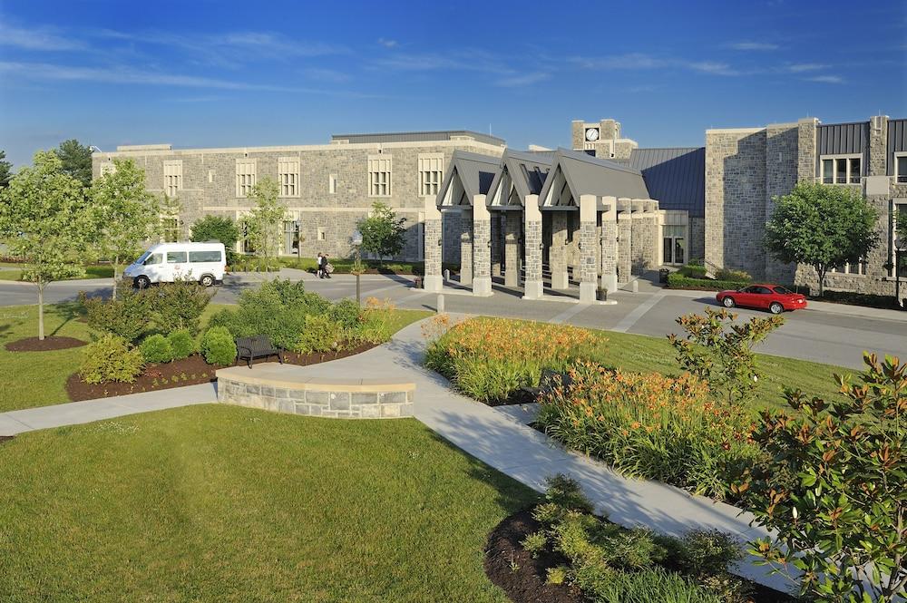 The Inn at Virginia Tech and Skelton Conference Center photo 38