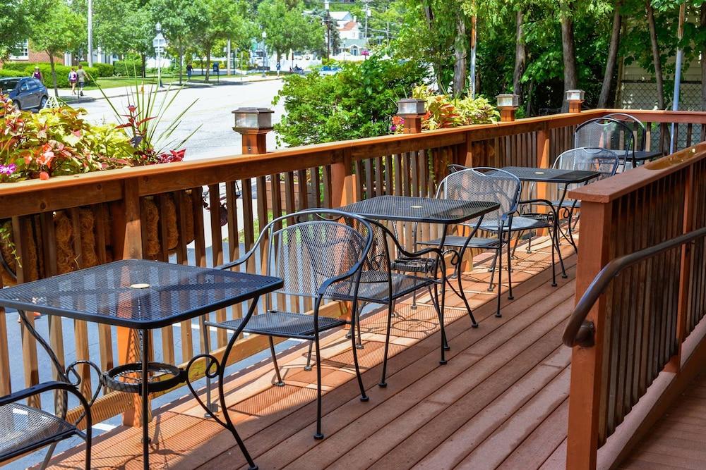 Lake Crest Inn photo 60