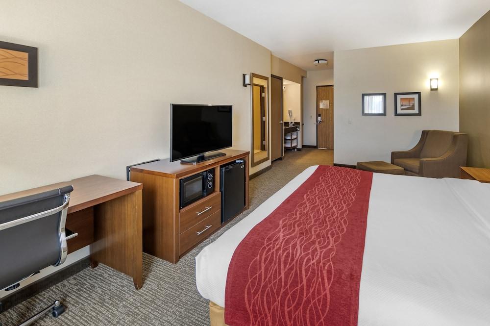 The Atrium Hotel photo 14