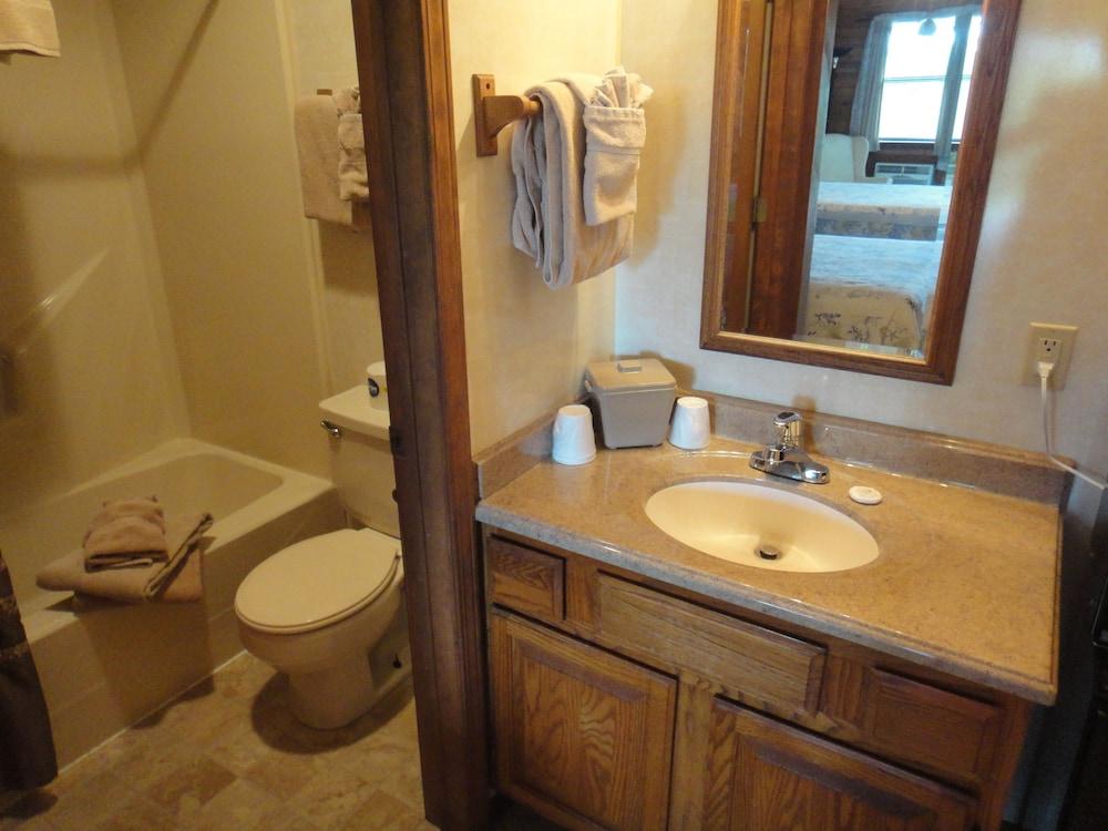 Brackenridge Lodge photo 23