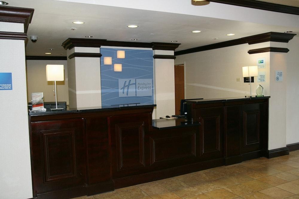 Holiday Inn Express Hotel & Suites Brooksville West by IHG photo 2