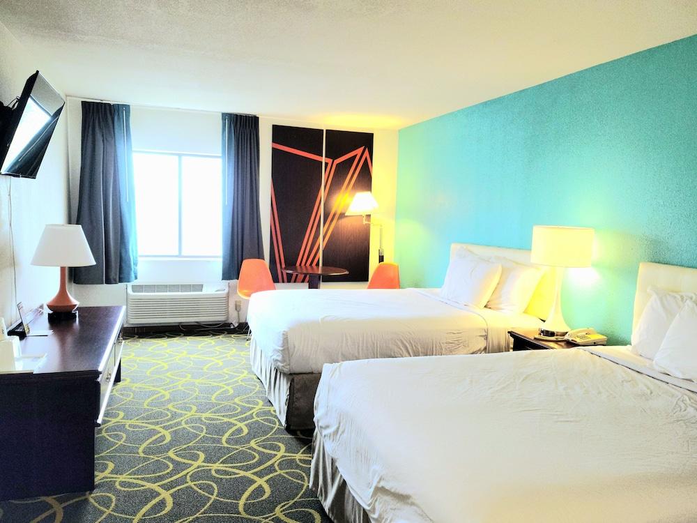 Howard Johnson by Wyndham Manteno photo 4