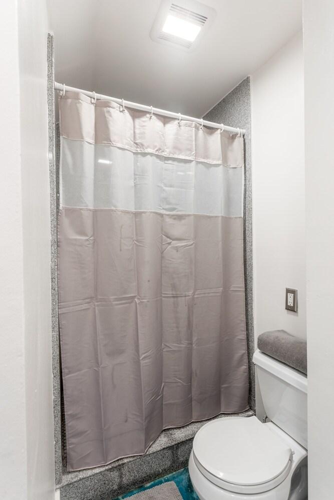 House of Trestles - Hostel photo 26