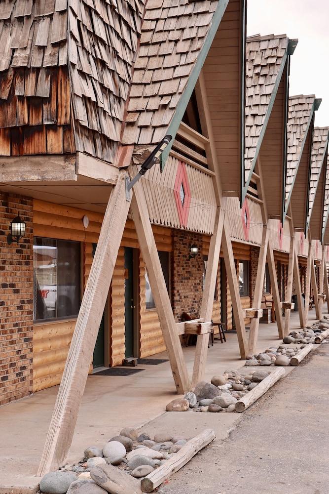 Rocky Mountain Lodge photo 8