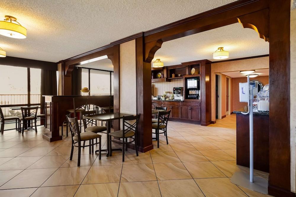 Quality Inn & Suites West Helena photo 33