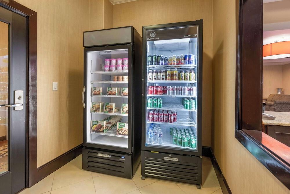 Best Western Plus Midland Suites photo 25