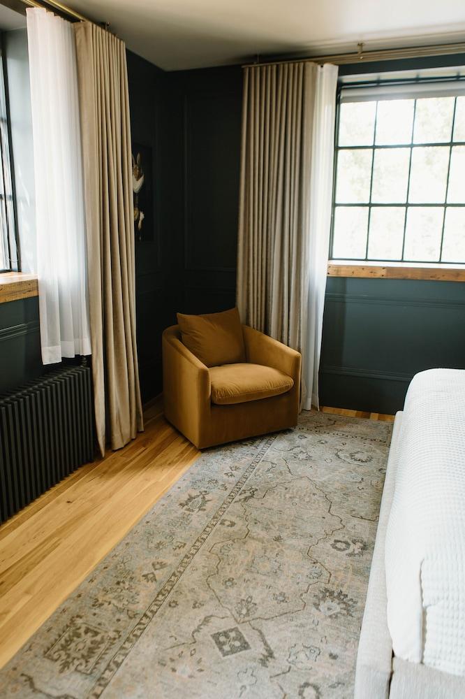 Hatchery Riverside Hotel & Event Venue photo 17