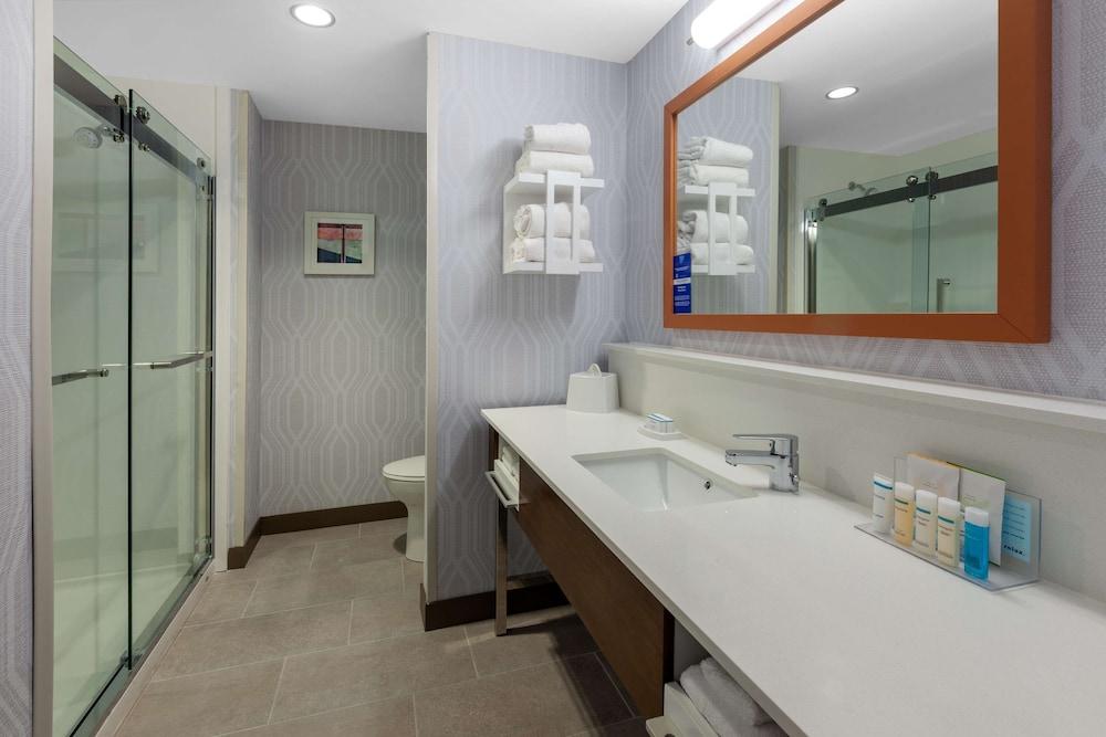 Hampton Inn & Suites Bloomfield Hills Detroit photo 15
