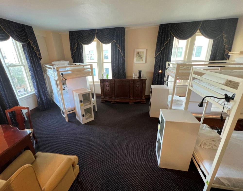 Bposhtels Tampa photo 19
