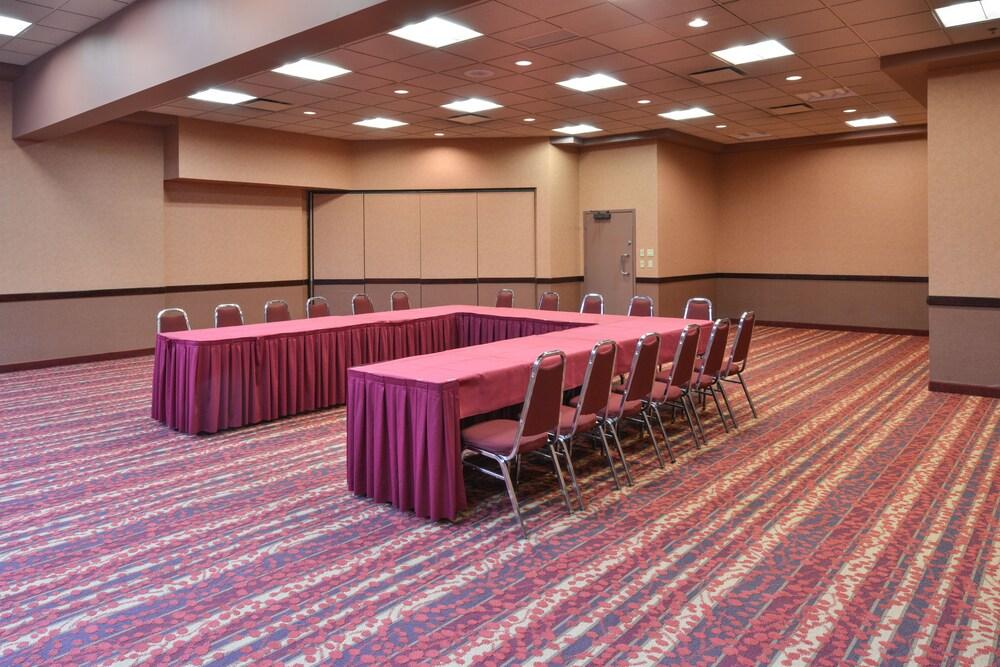 Best Western Plus Downtown Tacoma photo 4