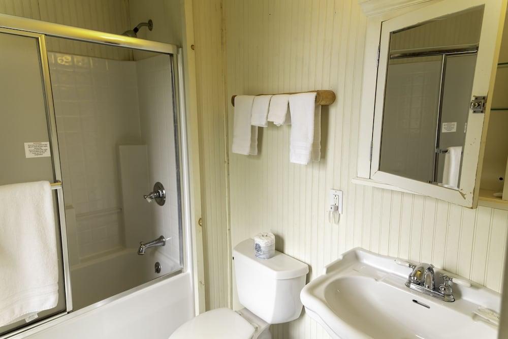 The Woods Inn photo 75