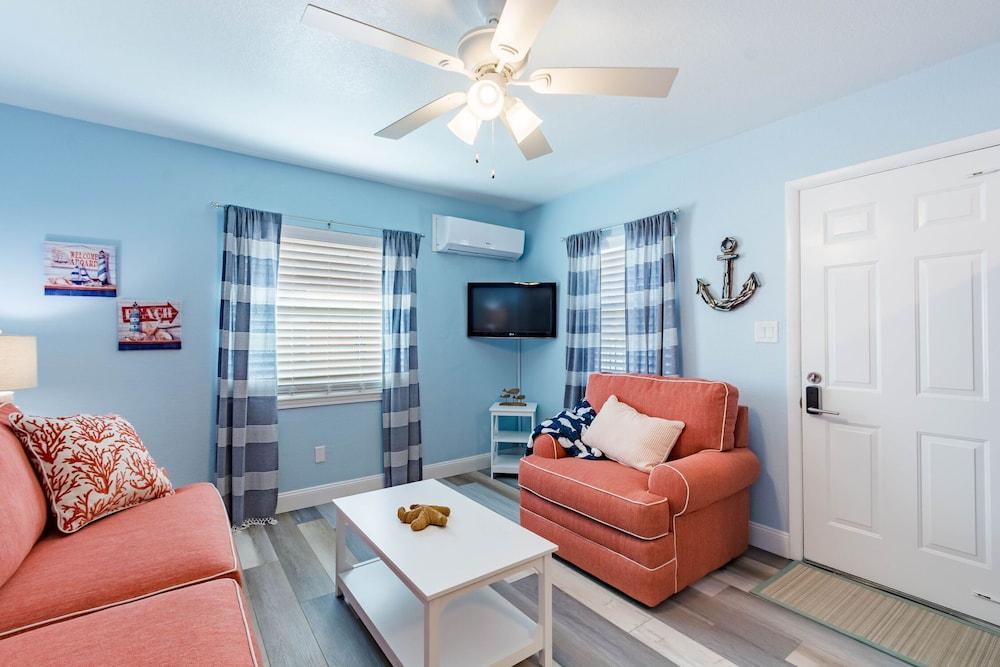 Upham Beach Inn photo 8