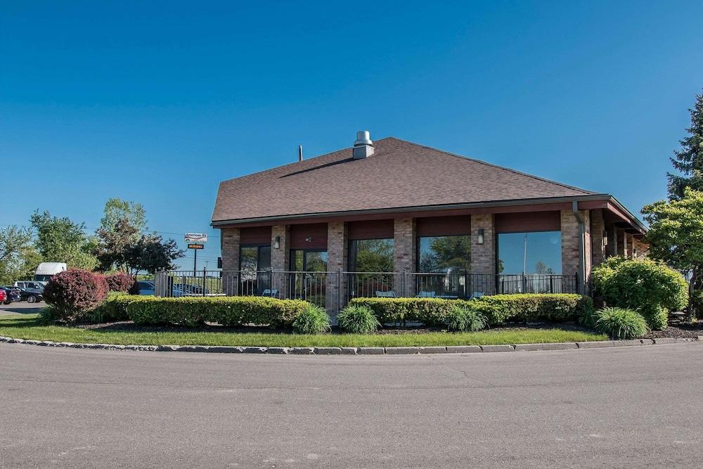 Quality Inn Grand Rapids South-Byron Center photo 28