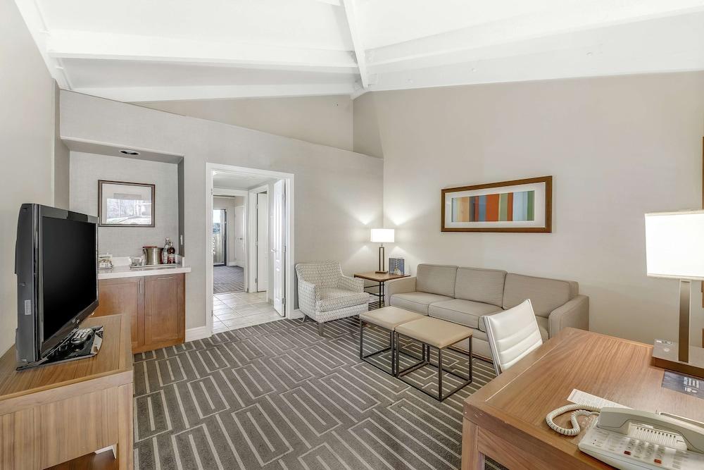 Hilton Phoenix Tapatio Cliffs Resort photo 34