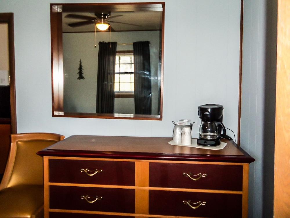 The Gold Pan Motel photo 53