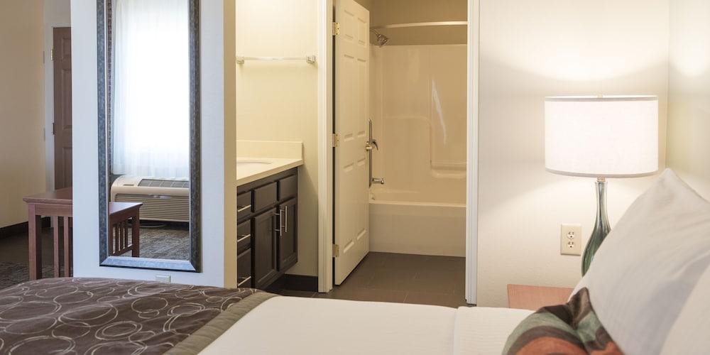 Staybridge Suites Fargo by IHG photo 55