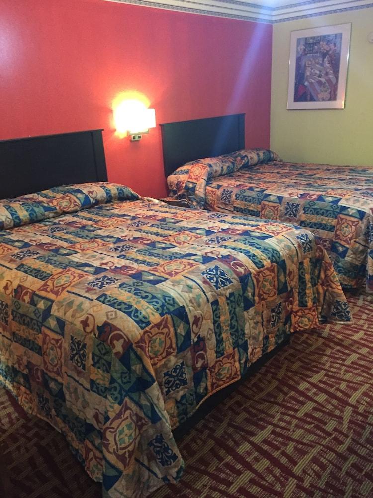 Lexington Inn photo 23