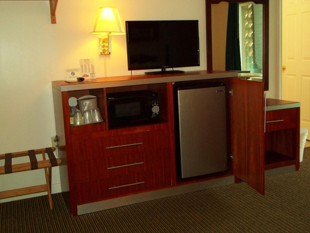 Royal Motel photo 28