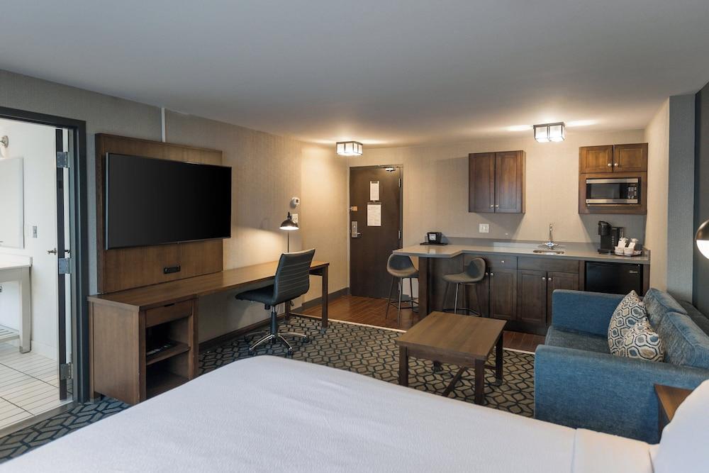 Crowne Plaza Niagara Falls NY Riverside by IHG photo 17