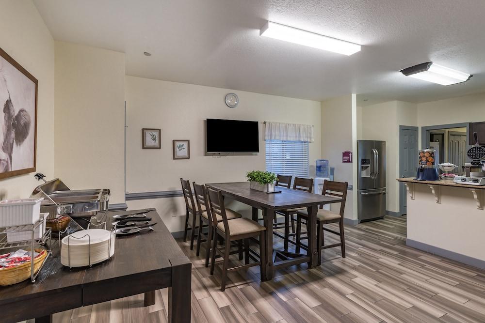 Stay-Over Suites photo 17