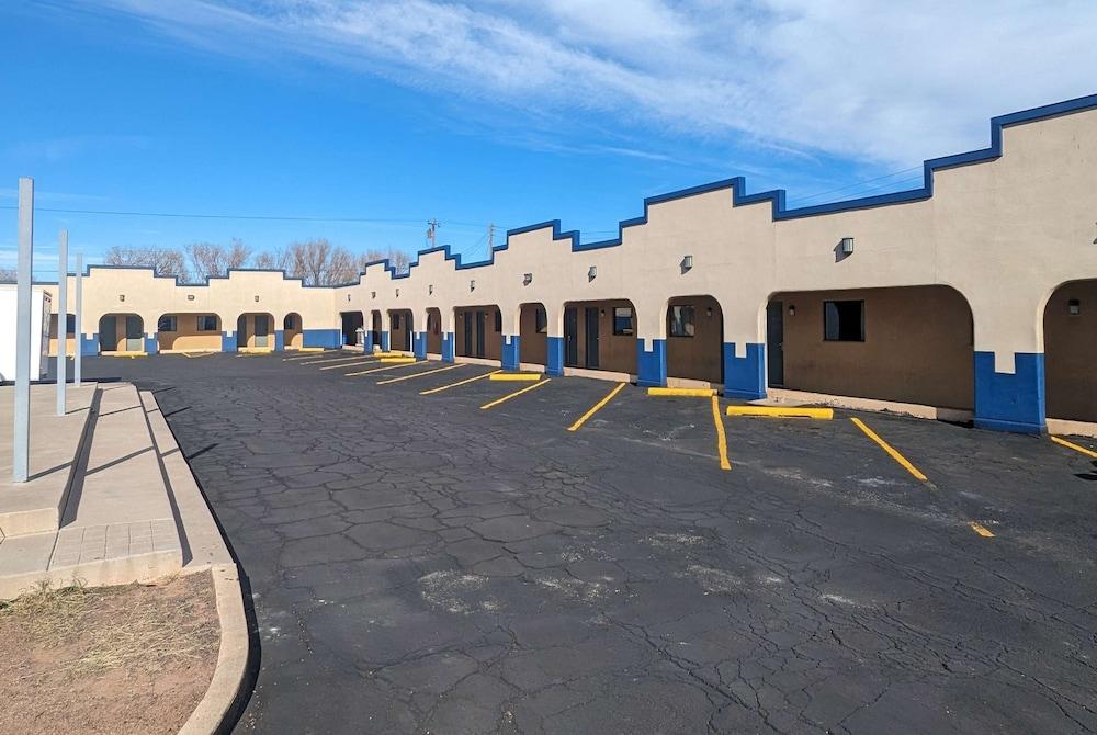 Travelodge by Wyndham Clovis photo 11