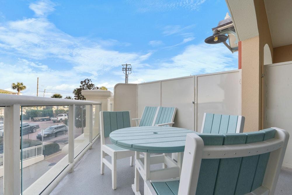 Harbor Suites at Harborwalk Village photo 32