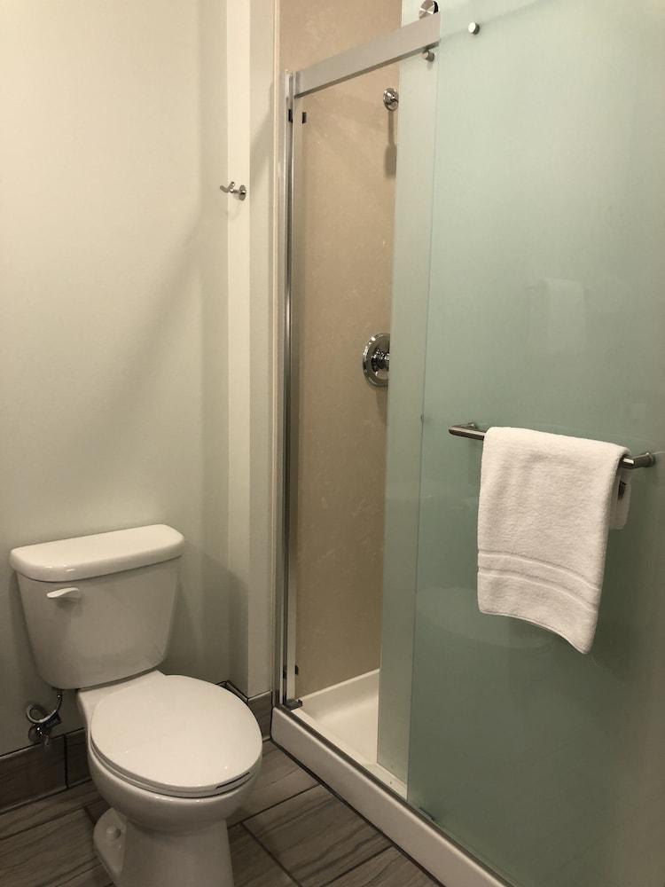 Kodiak Compass Suites photo 18