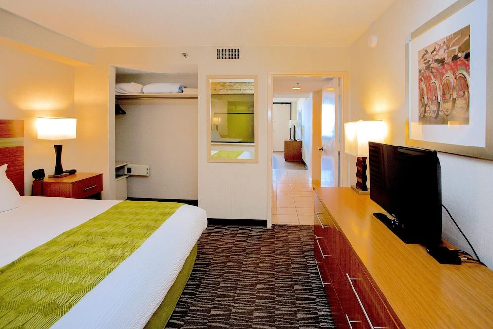 The Barclay Towers Resort Hotel photo 14