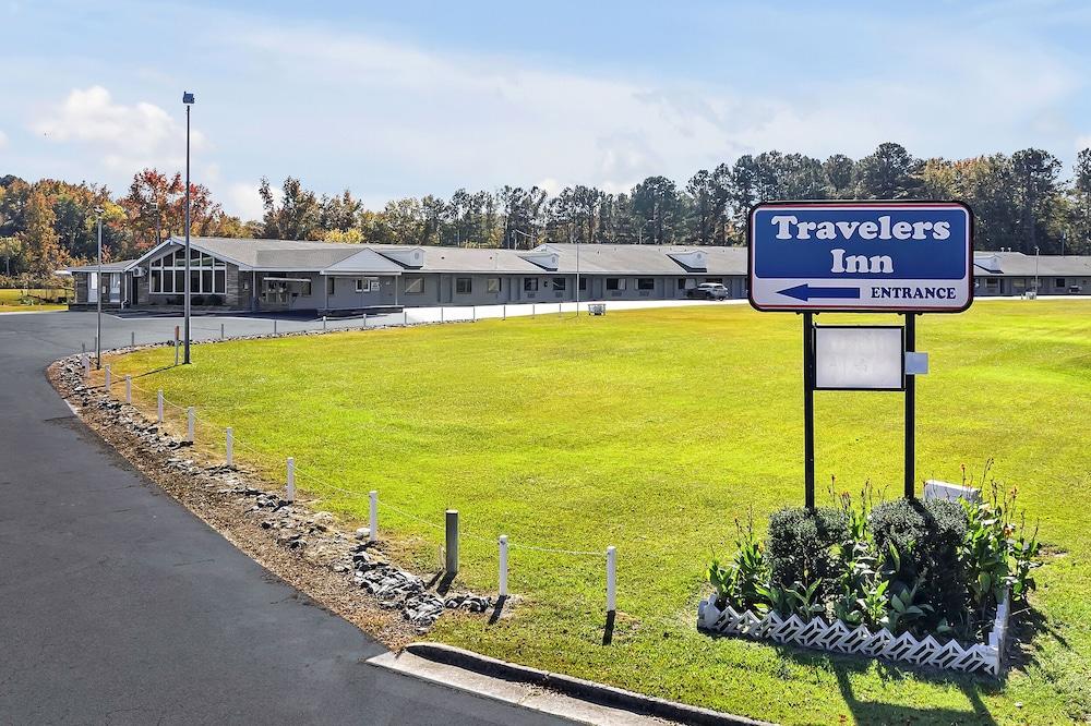 Travelers Inn photo 11