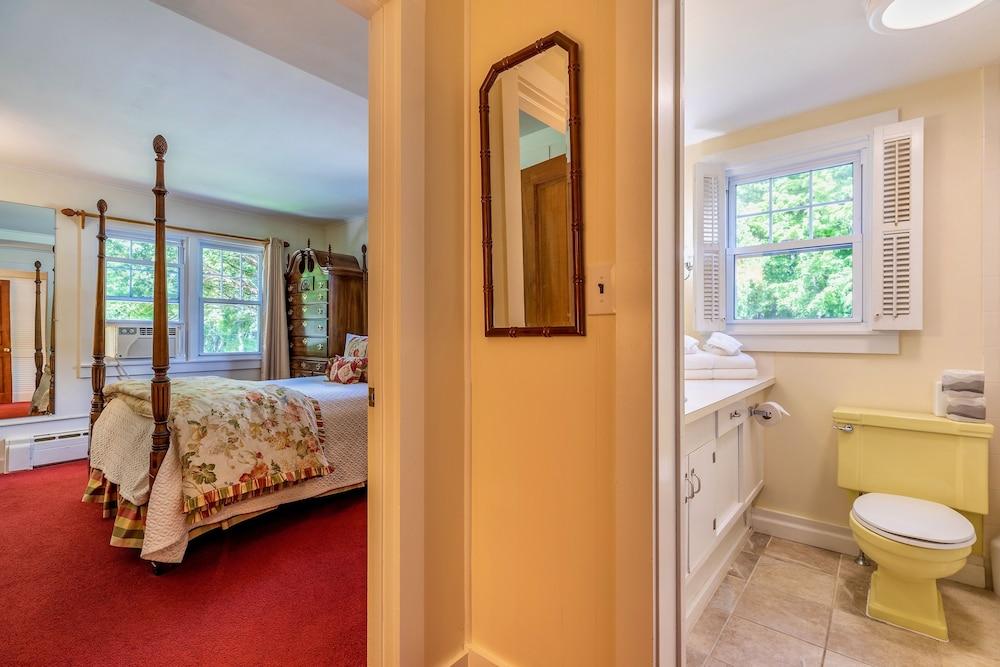 Wilburton Inn photo 99
