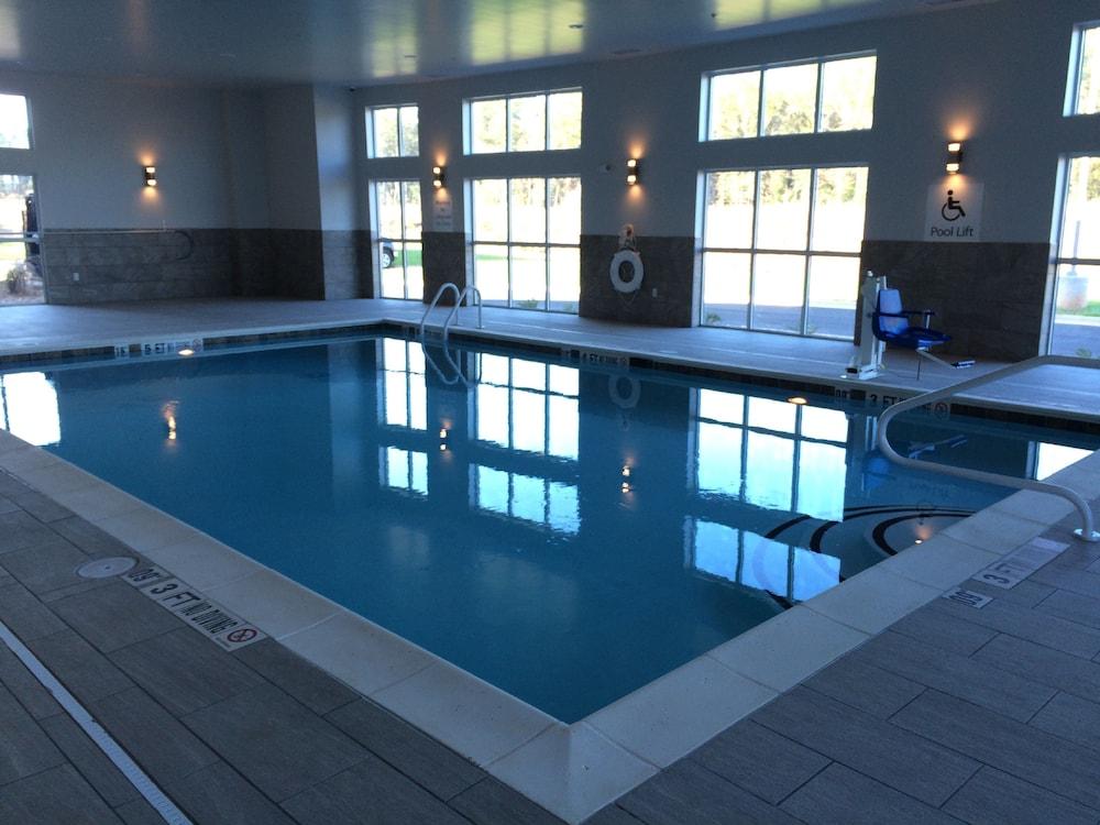 Holiday Inn Express Hotel & Suites Albany by IHG photo 14