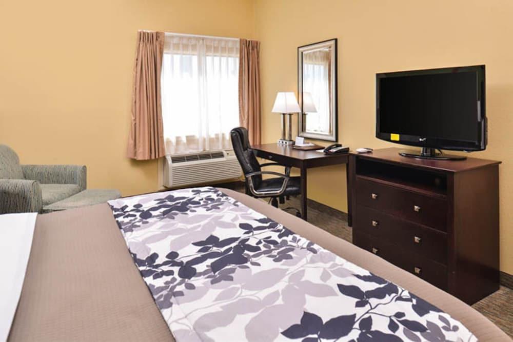 Sleep Inn & Suites Near Downtown North photo 21