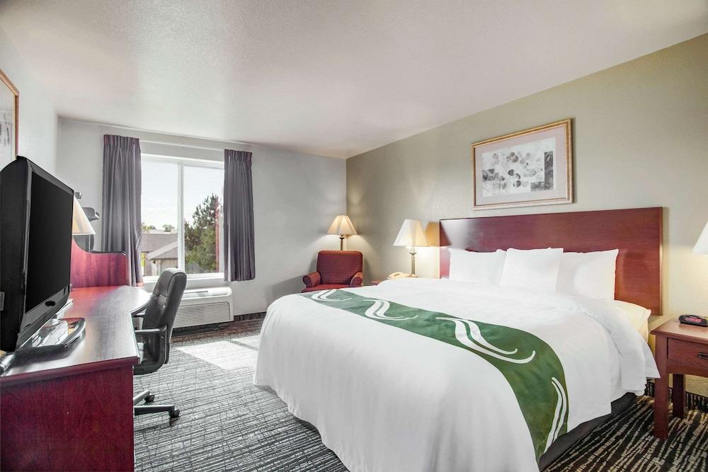 Quality Inn Parsons North photo 33