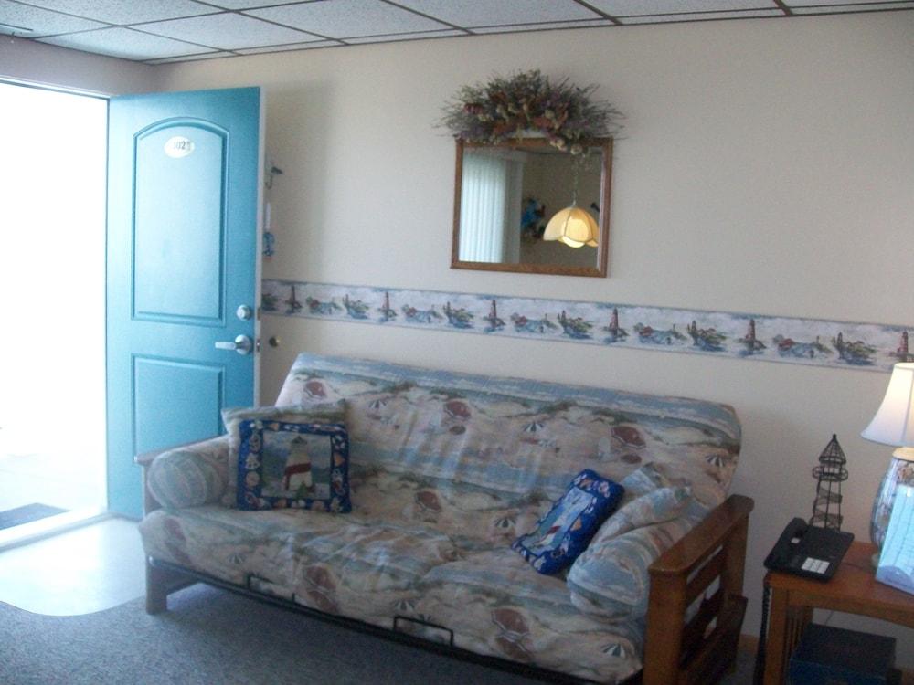 Monterey Motel photo 11