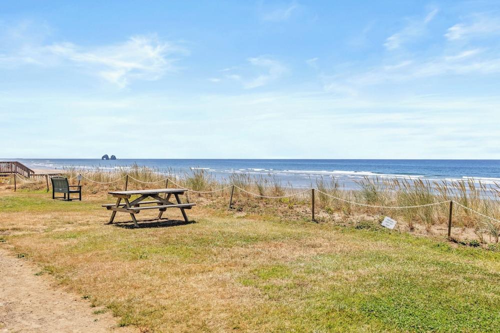 Rockaway Beach Resort photo 4